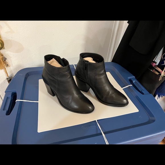 Loeffler Randall, Ella bootie, black ankle boot, 7.5 - Picture 6 of 11